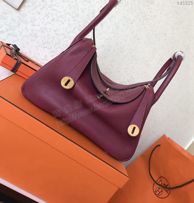 Hermes女包 愛馬仕手提包 Lindy包 B5寶石紅 金扣 原版togo皮 Hermes單肩包  td1225